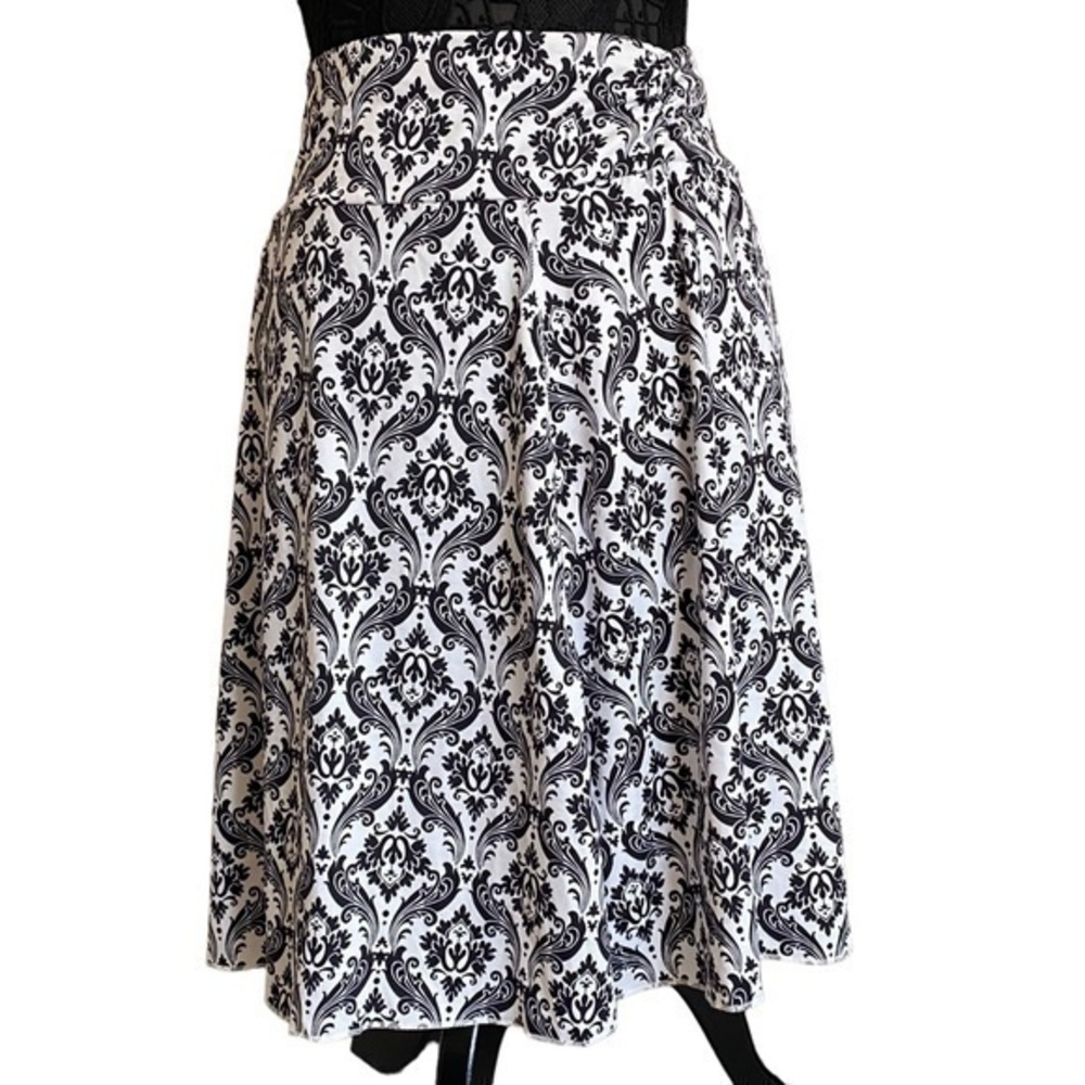 Tranquility by Colorado Clothing Black White Paisley Stretch Pull On Ski…